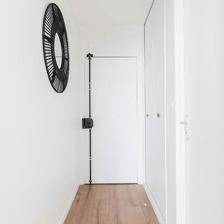 Studio Chaleureux Avec Terrasse - 18 - 2p Appartement *