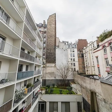 Studio Chaleureux Avec Terrasse - 18 - 2p Paris