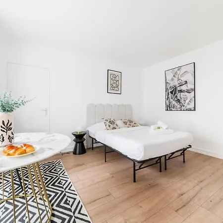 Studio Chaleureux Avec Terrasse - 18 - 2p Appartement Paris