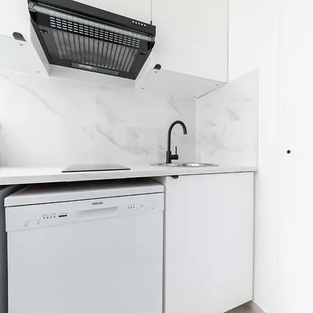 Appartement Studio Chaleureux Avec Terrasse - 18 - 2p *